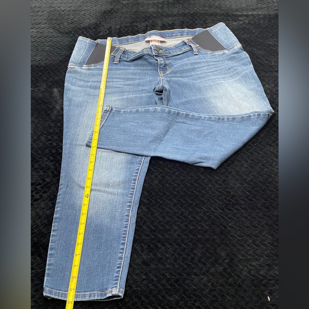 Ingrid & Isabel Maternity Skinny Crop Jeans 12 - Picture 3 of 7